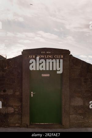The green door entrance to the Ayr Lawn bowling Green in Scotland Stock Photo