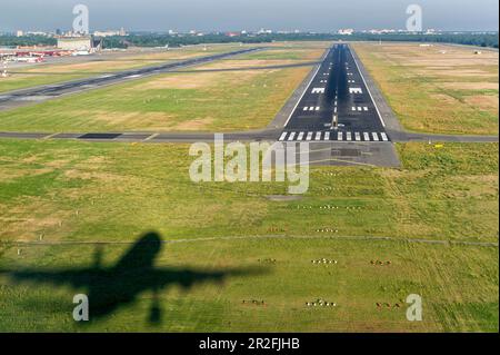 Approaching runway 26R, Berlin-Tegel Airport (EDDT / TXL) Stock Photo