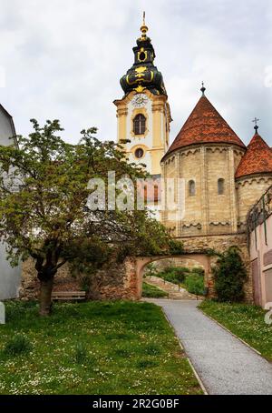Hartberg charnel house with city parish church in the background, Hartberg, Styria, Austria Stock Photo