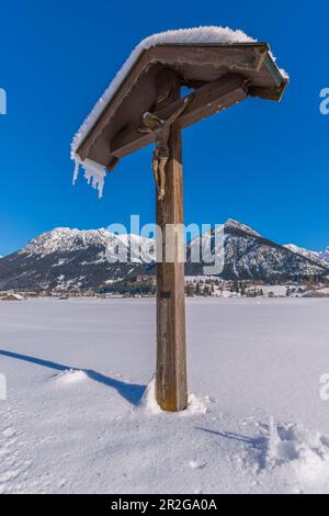 Field cross with Christ figure, Lorettowiesen near Oberstdorf, Allgäu Alps, Allgäu, Bavaria, Germany, Europe Stock Photo