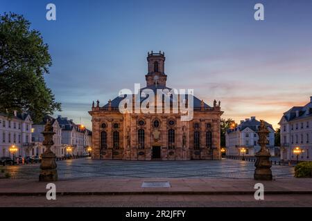 Evening mood at the Ludwigskirche in Saarbrücken, Saarland, Germany Stock Photo