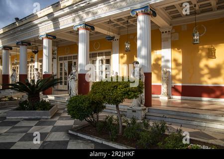 Sculptures in the gardens of the Achilleion Palace (built in 1891 by Empress Elisabeth "Sissy" of Austria), Kerkyra (Corfu Town), Corfu, Ion Stock Photo