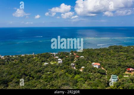 Aerial photo of Roatan island's West Bay Stock Photo - Alamy