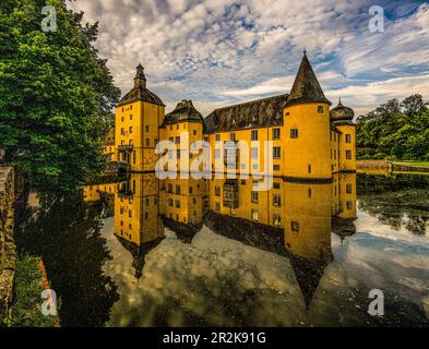 Moated castle Gudenau in Wachtberg near Bonn in the morning light, Wachtberg, Rhein-Sieg district, North Rhine-Westphalia, Germany Stock Photo