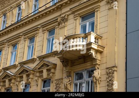 01.04.2023.vienna, austria. Walking along the road, beautiful buildings of Vienna with blue sky Stock Photo