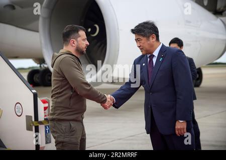 President of Ukraine Volodymyr Zelensky arrives in Japan to meet with world leaders at the 2023 G7 Summit. Stock Photo