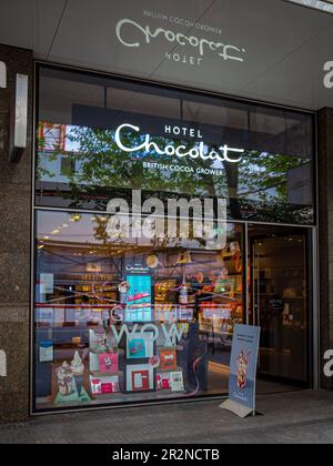 Hotel Chocolat Store London on Tottenham Court Rd. British chocolate manufacturer and cocoa grower founded in 1987. Stock Photo
