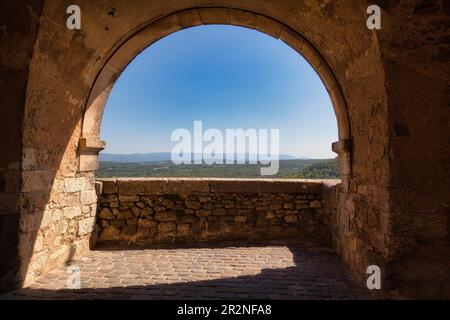 View from the village of Menerbes, Luberon, Vaucluse department in the Provence-Alpes-Cote d'Azur region, Provence, France Stock Photo