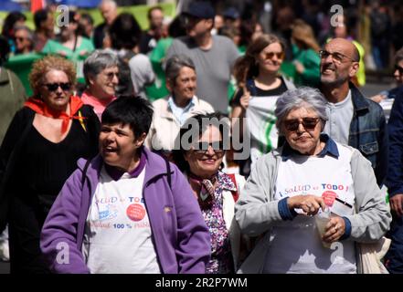 Madrid, Spain. 20th May, 2023. Demonstrators of all ages take part during the rally. Hundreds of people protest in the center of Madrid for public services. (Photo by Richard Zubelzu/SOPA Images/Sipa USA) Credit: Sipa USA/Alamy Live News Stock Photo