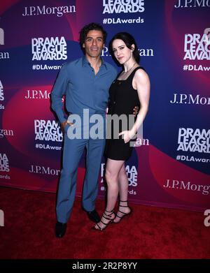 May 19, 2023, New York, New York, USA: OSCAR ISAAC and RACHEL BROSNAHAN attend the 89th Annual Drama League Awards at The Ziegfeld Ballroom in New York. (Credit Image: © Photo Image Press via ZUMA Press Wire) EDITORIAL USAGE ONLY! Not for Commercial USAGE! Stock Photo
