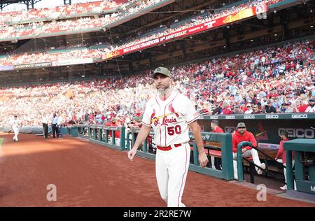 St. Louis, United States. 20th May, 2023. St. Louis Cardinals pitcher Adam Wainwright joins his teammates from the 2013 World Series team during the 10 year anniversary ceremonies before a game between the Los Angeles Dodgers and St. Louis Cardinals at Busch Stadium in St. Louis on Saturday, May 20, 2023. Photo by Bill Greenblatt/UPI Credit: UPI/Alamy Live News Stock Photo