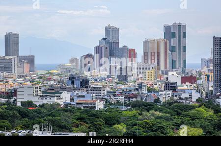 Manila skyline & bay seen from Makati city building, urban landscape, Manila architecture, colorful buildings, Philippines capital urbanization Stock Photo