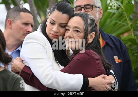 Cannes, France. 21st May, 2023. CANNES, FRANCE. May 21, 2023: Cara Jade Myers & Tantoo Cardinal at the photocall for Killers Of The Flower Moon at the 76th Festival de Cannes. Picture Credit: Paul Smith/Alamy Live News Stock Photo