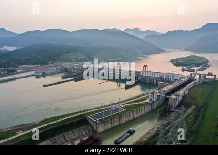 Guiping, China. 20th May, 2023. (230521) -- GUIPING, May 21, 2023 (Xinhua) -- This aerial photo shows the Dateng Gorge water conservancy project in Guiping City, south China's Guangxi Zhuang Autonomous Region, May 20, 2023. Dateng Gorge water conservancy project is under construction on a section of Qianjiang River in Guiping, south China's Guangxi, where is an important spawning field for migration fishes in Zhujiang River basin. In order to protect fishes and the biodiversity of aquatic life in the Zhujiang River basin, minimize the influence of the project on ecological environment, a resea Stock Photo