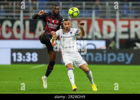 Milan, Italy. 20th May, 2023. Fabio Quagliarella of UC Sampdoria (R) and Fikayo Tomori of AC Milan (L) seen in action during the Serie A 2022/23 football match between AC Milan and UC Sampdoria at San Siro Stadium. Final score; Milan 5:1 Sampodria Credit: SOPA Images Limited/Alamy Live News Stock Photo
