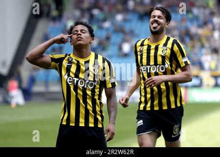 ARNHEM - Million Manhoef of Vitesse celebrates the 3-0 with Marco van Ginkel of Vitesse during the Dutch premier league match between Vitesse and FC Groningen at the Gelredome on May 21, 2023 in Arnhem, Netherlands. ANP JEROEN PUTMANS Stock Photo