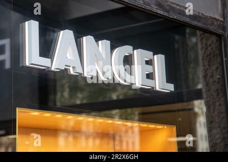 Lancel on sale marque avenue