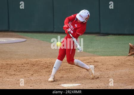 Baton Rouge, LA, USA. 21st May, 2023. ULL's Stormy Kotzelnick (22) tries for a hit during NCAA Regional Softball action between the University of Louisiana at Lafayette Ragin' Cajuns and the LSU Tigers at Tiger Park in Baton Rouge, LA. Jonathan Mailhes/CSM/Alamy Live News Stock Photo