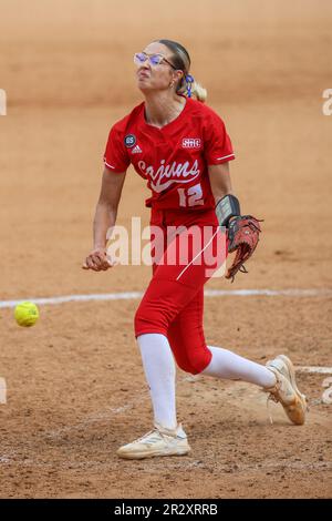 Baton Rouge, LA, USA. 21st May, 2023. ULL pitcher Sam Landry (12) delivers a pitch to the plate during NCAA Regional Softball action between the University of Louisiana at Lafayette Ragin' Cajuns and the LSU Tigers at Tiger Park in Baton Rouge, LA. Jonathan Mailhes/CSM/Alamy Live News Stock Photo