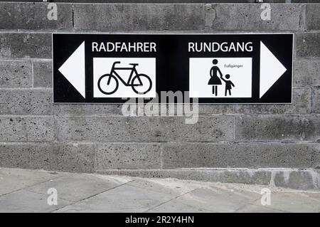 Cyclist, pedestrian, mother and child, sign, signpost, Cologne, Rhineland, North Rhine-Westphalia, Germany Stock Photo