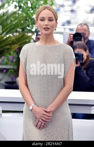 Cannes, France. 21st May, 2023. CANNES, FRANCE - MAY 21: Jennifer Lawrence attends the 'Bread And Roses' photocall at the 76th annual Cannes film festival at Palais des Festivals on May 21, 2023 in Cannes, France. Credit: dpa/Alamy Live News Stock Photo