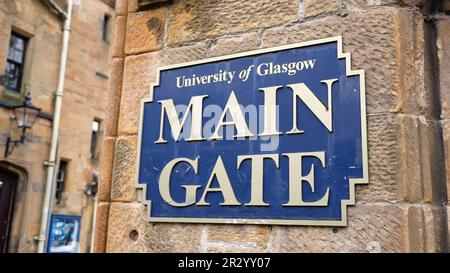 University of Glasgow - Main Gate- GLASGOW, SCOTLAND - OCTOBER 04, 2022 Stock Photo