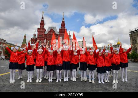 Moscow, Russia. 21st May, 2023. Members of the Russian Young Pioneers pose for a group photo before an induction ceremony on Red Square in Moscow, Russia, May 21, 2023. Credit: Alexander Zemlianichenko Jr/Xinhua/Alamy Live News Stock Photo