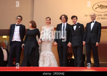 Cannes, France. 22nd May, 2023. CANNES, France on 19. MAY 2023; Producer Ewa Puszczynska, Sandra Hüller, Director Jonathan Glazer, Christian Friedel and Producer James Wilson attend the 'The Zone Of Interest' red carpet during the 76th annual Cannes film festival at Palais des Festivals on May 19, 2023 in Cannes, France., picture and copyright Thierry CARPICO/ATP images (CARPICO Thierry/ATP/SPP) Credit: SPP Sport Press Photo. /Alamy Live News Stock Photo