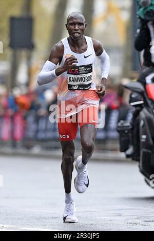 Geoffrey Kamworor (KEN) places second in 2:04:23 during the 43rd London Marathon, Sunday, April 23, 2023, in London, United Kingdom. (Jiro Mochizuki/Image of Sport) Stock Photo