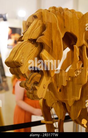 mechanical-lion-the-world-of-