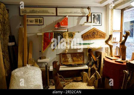 Traditional carpentry workshop, Sestiere San Polo district, Venice, Veneto, Italy, Europe Stock Photo