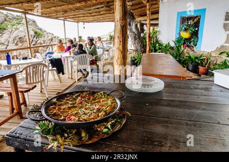 paella mallorquina,restaurante de Sa Foradada, Valldemossa, Parque natural de la Sierra de Tramuntana,Mallorca,Islas Baleares,Spain. Stock Photo