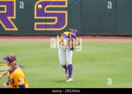 Baton Rouge, LA, USA. 21st May, 2023. LSU center fielder Ciara Briggs (88) makes a throw to home plate during NCAA Regional Softball action between the University of Louisiana at Lafayette Ragin' Cajuns and the LSU Tigers at Tiger Park in Baton Rouge, LA. Jonathan Mailhes/CSM/Alamy Live News Stock Photo