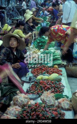 Vegetable Market, Lijiang, Yunnan, China Stock Photo - Alamy