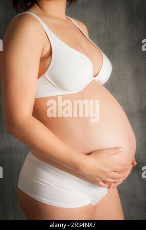 mujer embarazada con ropa interior, Mallorca Stock Photo - Alamy