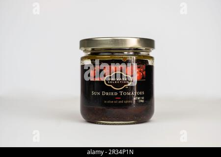 Jar of Private Selection brand sun dried tomatoes, white background, cutout. USA. Stock Photo