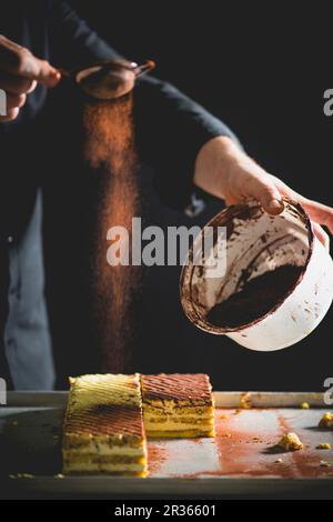 Cookie tin hi-res stock photography and images - Alamy
