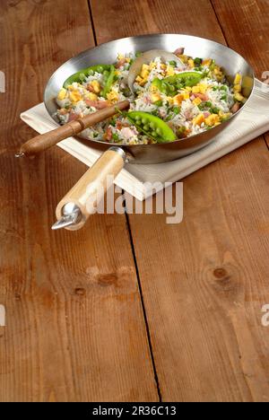 Egg-fried rice with peas (China) Stock Photo