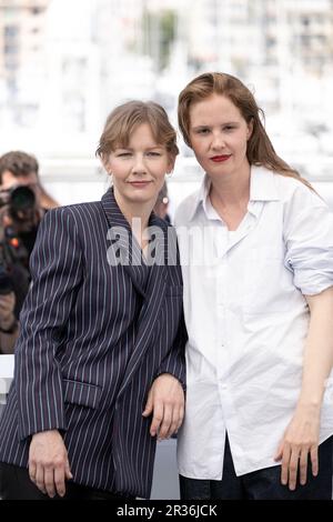 Cannes, Francia, 22nd maggio 2023. Sandra Hüller e il regista Justine Triet  al bando fotografico per il film Anatomia di una caduta (Anatomie D'une  Chute) al Festival di Cannes 76th. Photo Credit