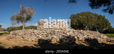 talayot circular, conjunto prehistórico de Capocorb Vell, principios del primer milenio a. C. (Edad de Hierro), Monumento Histórico Artístico, Llucmajor, Mallorca, Balearic islands, spain. Stock Photo