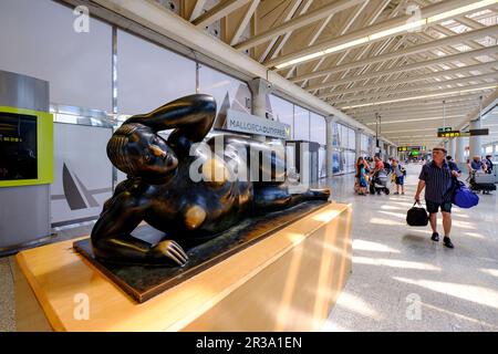 Mujer Recostada, 1992, obra de Fernando Botero, aeropuerto internacional Son Sant Joan, Palma, Mallorca, balearic islands, spain, europe. Stock Photo