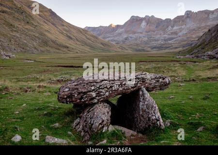 dolmen of Achar de Aguas Tuertas , Aguas Tuertas, Guarrinza, Municipality of Anso, Valley of Hecho, western valleys, Pyrenean mountain range, province of Huesca, Aragon, Spain, europe. Stock Photo