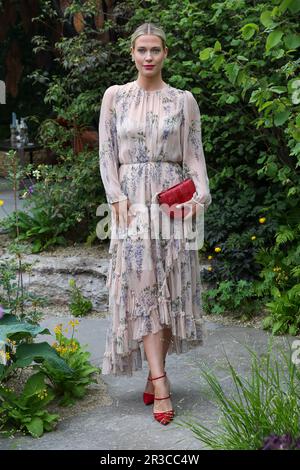 Late Princess Diana's niece and daughter of Earl Spencer Lady Amelia Spencer visits the RHS Chelsea Flower Show. The annual RHS Chelsea Flower Show, a garden show is held by the Royal Horticultural Society in the grounds of the Royal Hospital Chelsea. The gardening exhibition is held for five day from 23 May to 27 May. Stock Photo