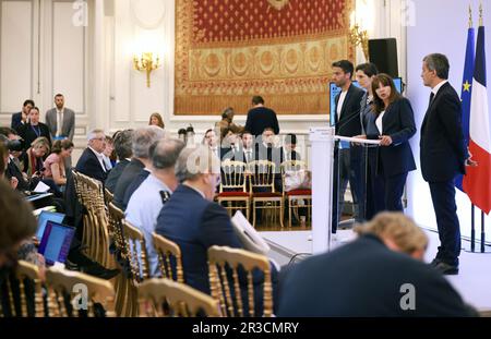 Paris, France. 23rd May, 2023. Paris Mayor Anne Hidalgo (2nd R) addresses the press conference during the signing of the protocol for the opening ceremony of the Paris 2024 Summer Olympic and Paralympic Games in Paris, France, May 23, 2023. Credit: Gao Jing/Xinhua/Alamy Live News Stock Photo