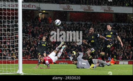 Arsenal's Theo Walcott scores his sides second goal to give them a 2:1 lead.Arsenal 14/05/13 Arsenal V Wigan Athletic  14/05/13 The Premier League Pho Stock Photo