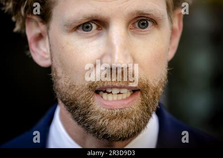 THE HAGUE - Minister Dennis Wiersma (Primary and Secondary Education) responds to his behavior as a Member of Parliament after the education minister apologized earlier in the day to the VVD party of the House of Representatives. ANP ROBIN VAN LONKHUIJSEN netherlands out - belgium out Stock Photo