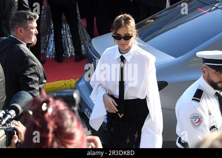 Cannes, France. 22nd May, 2023. Clotilde Courau attends the 'Club Zero' red carpet during the 76th annual Cannes film festival at Palais des Festivals on May 22, 2023 in Cannes, France. FRANCE Credit: Sipa USA/Alamy Live News Stock Photo