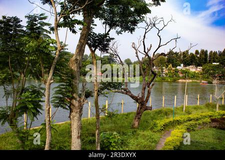 Beautiful view of park and Yercaud lake which is one of the largest lakes in Tamil Nadu, India Stock Photo