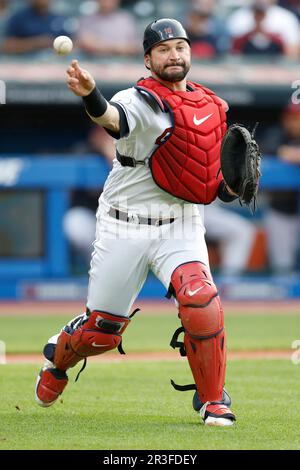 Cleveland, United States. 28th May, 2023. CLEVELAND, OH - MAY 28: Cleveland  Guardians catcher Mike Zunino (10) throws to first after fielding a bunt  against the St. Louis Cardinals during a game
