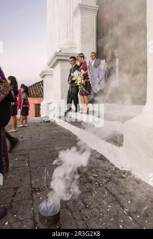 boda en la Iglesia de Santo Tomás, Chichicastenango ,municipio del departamento de El Quiché, Guatemala, Central America. Stock Photo